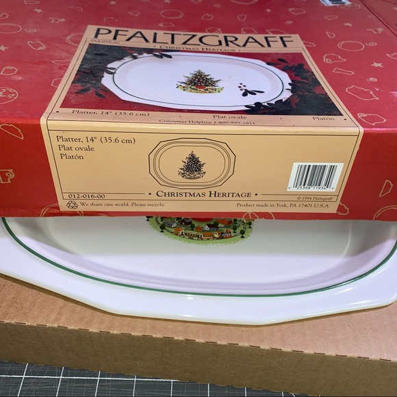 Pfaltzgraff Christmas Heritage 14” Platter NEW beautiful USA. - Picture 8 of 9